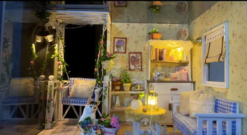 Mini house for decor or play