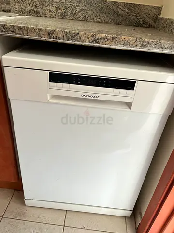 Daewoo freestanding dishwasher - good working condition