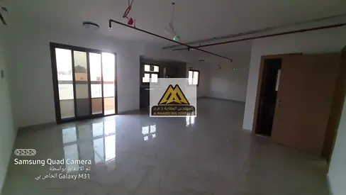 مكتب مميز جدا مناسب لاصحاب الشركات بمساحه كبيره وسعر مناسب جدا * موقع راقي ومميز