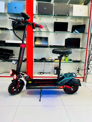 KUGOO E 10 PRO ELECTRIC E SCOOTER NOW AVAILABLE BUY NOW GOOD SPEED AND GOOD RANGE.