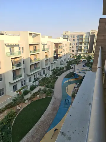 Elegant 1 bedroom with balcony|Corner Unit |Block C
