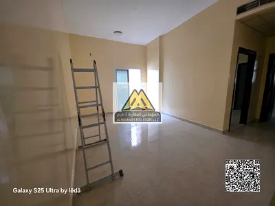 شقة غرفة وصالة للإيجار السنوي في الجرف 2 – عجمان، موقع مميز وقريب من الجامعات والمدارس، بحالة شبه جديدة وممتازة الصيانة.