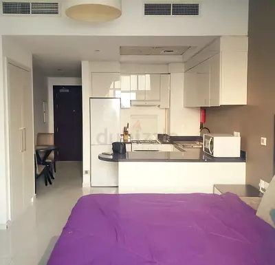 Studio available for monthly rent