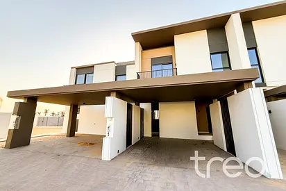 Handed Over | Single Row | Prime Location