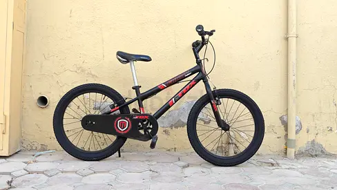 Mountain bicycle Japan import, FREE DELIVERY size 20 adults, Refurbished 100% working condition.