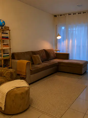 Comfortable  5seater L-shaped sofa with chaise in beige