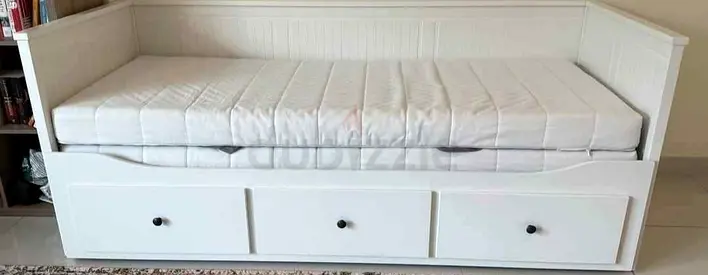 IKEA Hamnes Day bed with 3 storage drawers underneath and with 2 IKEA mattresses