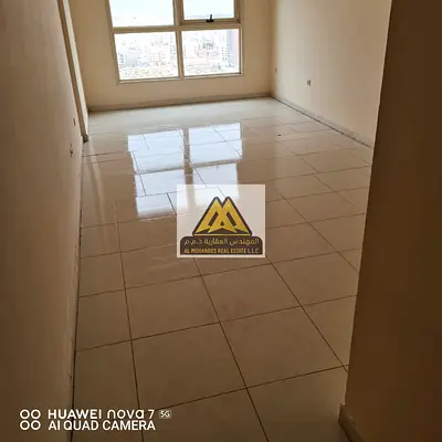 شقة غرفتين وصالة للإيجار السنوي في برج لافيندر – أبراج الإمارات، عجمان وتتميز بإطلالة مفتوحة وموقع حيوي مناسب للعائلات.