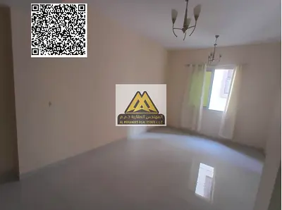 شقة غرفة وصالة للإيجار السنوي في الروضة 2 عجمان على شارع الشيخ عمار، تتميز بمساحة كبيرة وتصميم عملي في بناية عائلية بموقع حيوي قريب من جميع الخدمات وس