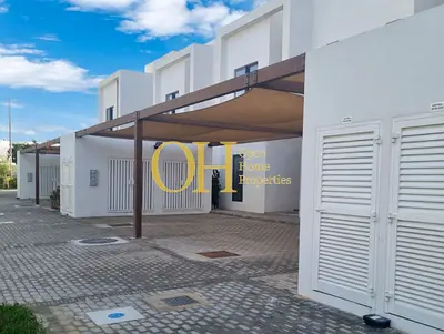 Peaceful Living | 2BR + 1 Townhouse | Family Home