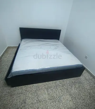 IKEA malam king size bed with IKEA mattress 180×200cm and 2 storage drawers underneath