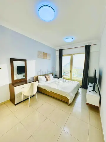 MasterRoom 3500 IN JLT lake view near to Metro Shoba and Dmcc for single or couples