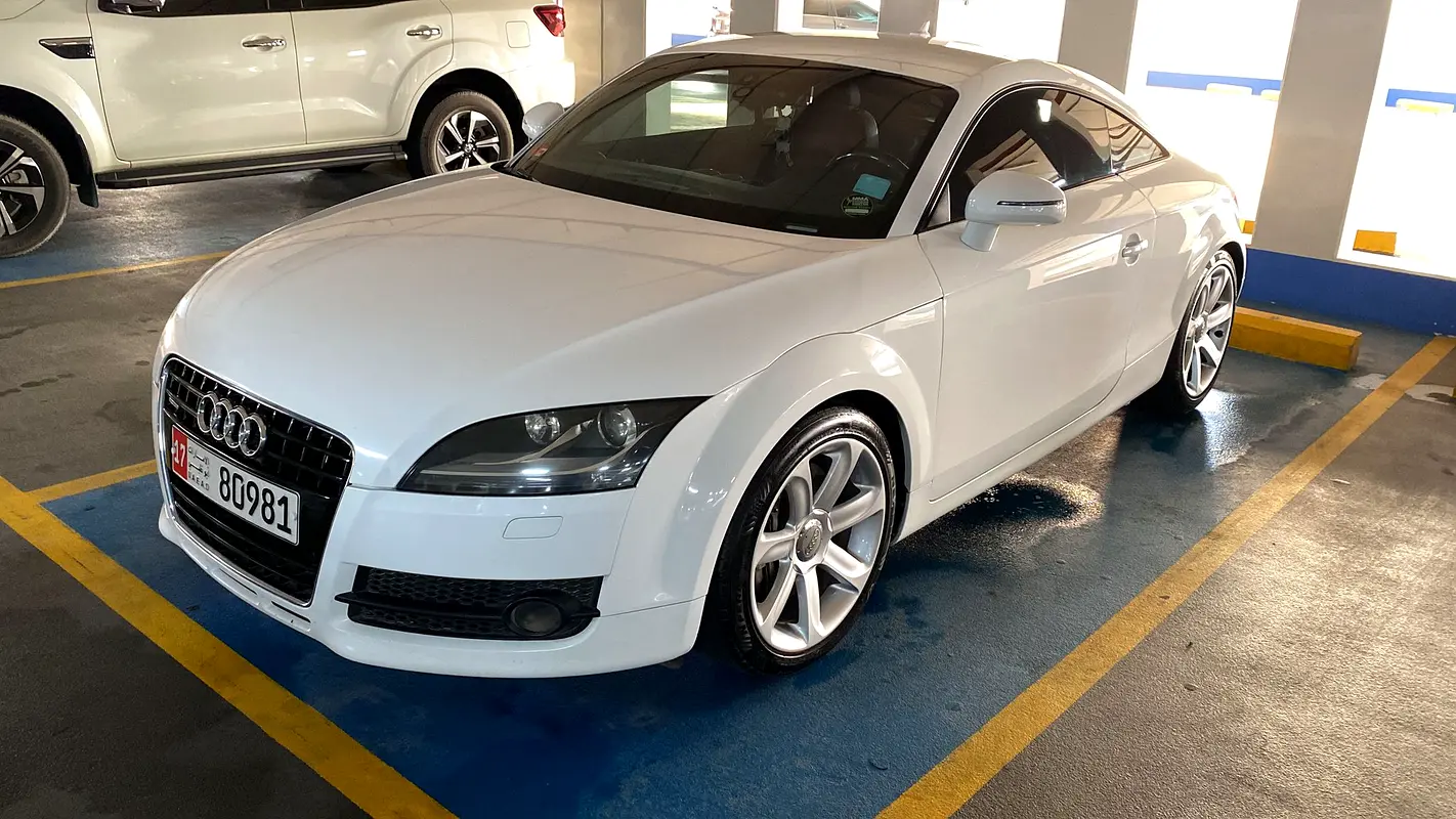 Audi TT 2008 — photo 1 of 6
