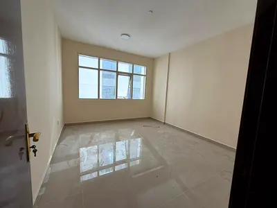 اجمل اطلالة مفتوحة لغرفتين وصالة متجددة بالكامل في اجمل ابراج الشارقة شامل كل الخادمات مع مطبخ كبير بتشطيب حديث مع موزع بين الغرف ومساحات كبيرة