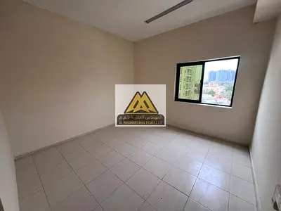 استوديو للإيجار السنوي – الراشدية، عجمان استوديو مميز بمساحة كبيرة وتشطيب نظيف جداً في موقع حيوي بجوار أبراج الفالكون وقريب من جميع الخدمات.