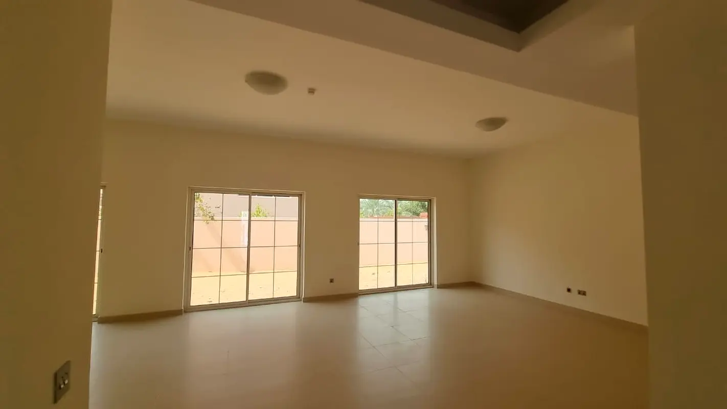 Amazing Location VERY NEAR TO MALL