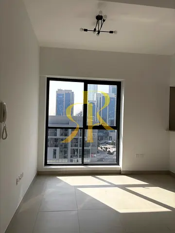 CORNER 1BHK | HIGH FLOOR | 2 BATHS | SPACIOUS LAYOUT | JUMEIRAH GARDEN CITY