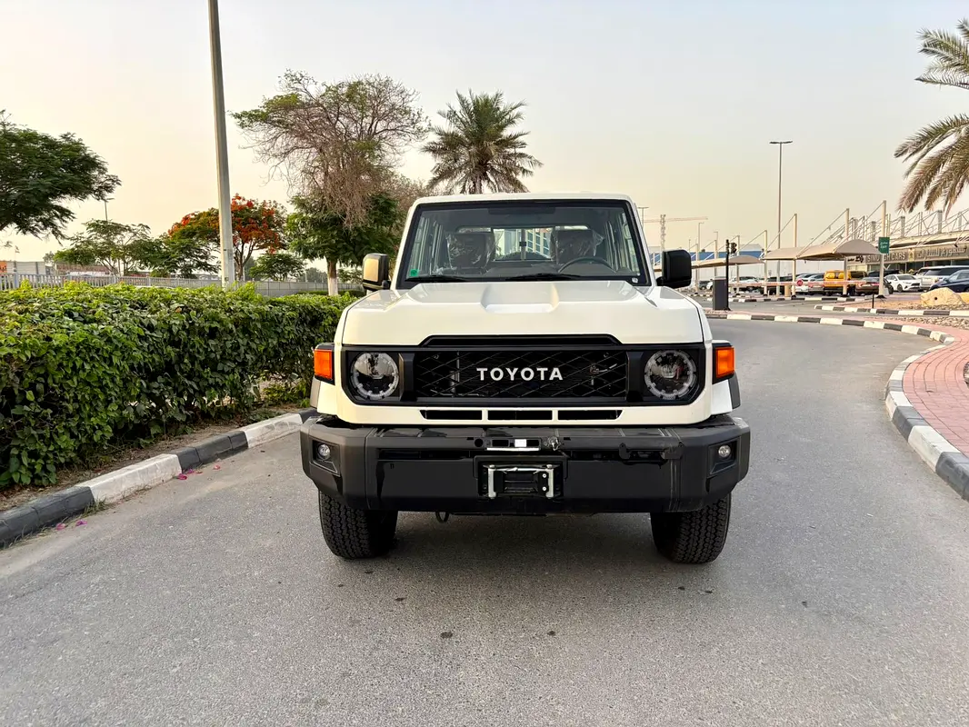 Toyota Land Cruiser 70 Series 2025 — photo 1 of 12