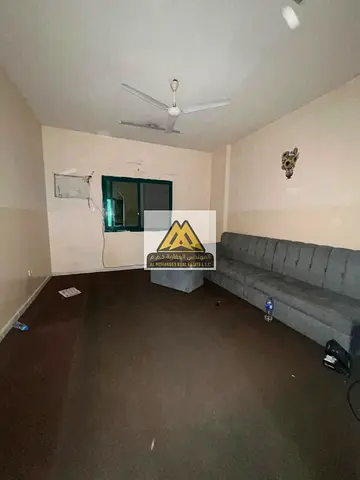 موقع مميز | شارع الملك فيصل | مساحة واسعة | تكييف مركزي | بلكونة | قريب من الخدمات | سهل الوصول | سعر مميز | تأمين شيك | سكن مريح