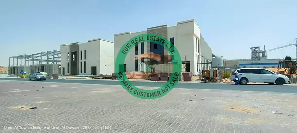 مستودع جديد كلياً بمساحة 11500  قدم مربع مزود بمصدر طاقة بقدرة 100 كيلوواط للإيجار في المنطقة الصناعية الحديثة بالإمارات العربية المتحدة، أم القيوين