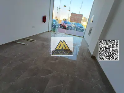 للإيجار السنوي محل في منطقة الجرف الصناعية 3 عجمان بموقع حيوي مناسب لمختلف الأنشطة التجارية ويتميز بسهولة الوصول وقربه من الطرق الرئيسية مما يجعله فرص