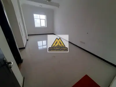 شقة غرفتين وصالة للإيجار في الروضة 3 على شارع الشيخ عمار بتكييف مركزي و2 حمام بسعر مميز