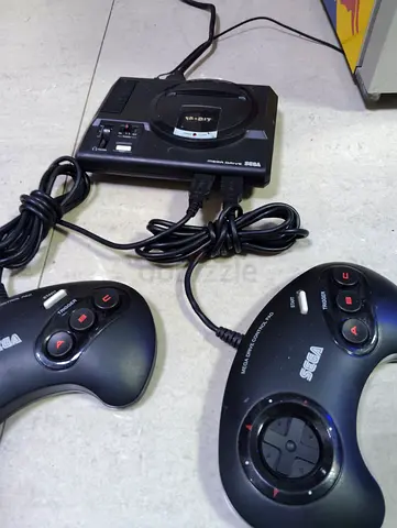 Sega Mega drive Mini with 2 controller+ games