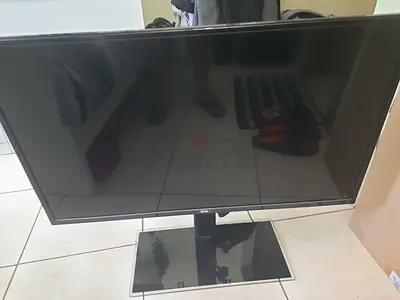 IKON 40-inch LED TV on Stand - Good Condition