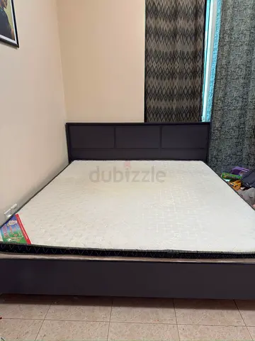 Modern King Size Bed Frame with Mattress