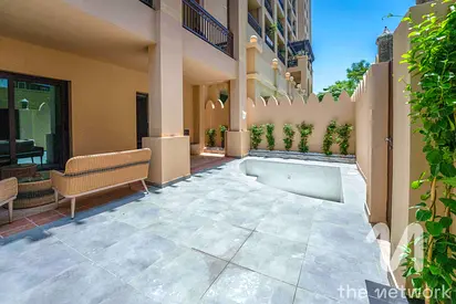 Vacant | Triplex 3Bed | 3 Cars Garage | West Beach