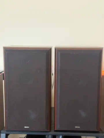 Pair of Denon bookshelf speakers - USCK-77S