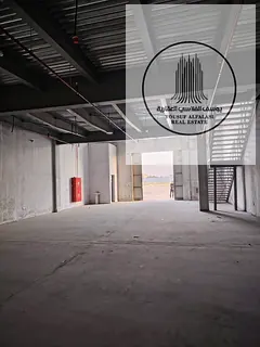 Warehouse for rent in Al Jurf Industrial Area 3, Ajman. Area: 3,552 sq ft. Electricity: 19 kW. Price