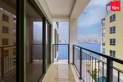 Community View | Midfloor | Vacant
