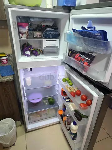 LG double-door refrigerator with freezer - good working condition