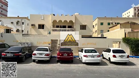 A full floor of an Arabic house is available, suitable for sharing or staff accommodation | 16 rooms, each room can accommodate 6 to 8 people | 8 Bath
