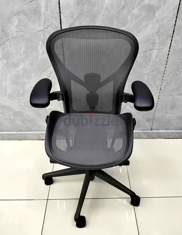 Herman Miller Aaron chair remastered size B for sell
