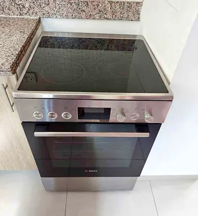 Bosch New model Full Electric Ceramic Cooker. 60cm*60cm