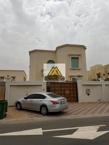 فيلا للإيجار السنوي في منطقة الرقايب عجمان، بمساحات واسعة وتصميم عملي يناسب العائلات الكبيرة الباحثة عن الخصوصية والراحة في موقع هادئ ومميز قريب من جم