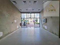 Luxury Retail Unit for Rent in a Prestigious Area