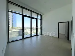 Flexible Chqs | Kitchen Appliances | Vacant | Well Maintained