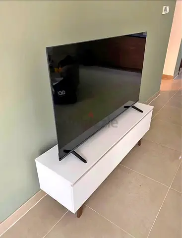 Samsung QA50LS01BAU (often listed as QE50LS01BAU or LS01B) is a 50-inch 4K QLED smart TV, part of th