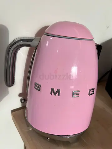 Pink Smeg Electric Kettle - 1.7L (Used)