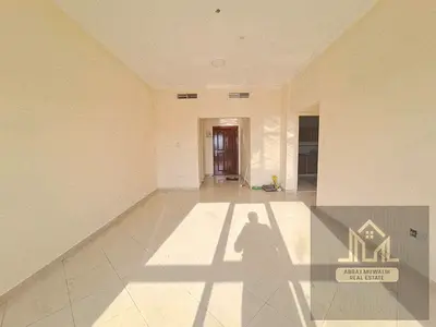 ready to move specious apartment with 2 washroom \\ neat and clean // in prime location // just in