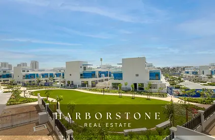 Unique | Exclusive | Green Built | 4BR Semi-Single Row | 2 Years PHPP