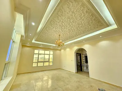 Commercial villa suitable for all activities, consisting of 5 master bedrooms, 2 living rooms, a majlis, and a maid's room.