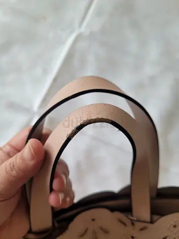 Kate Spade pink leather handbag sling straps included, gently used