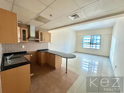 Spacious l Un-furnished l Near Metro