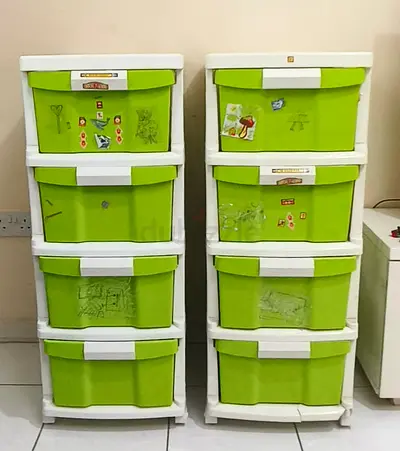 Chest of drawers