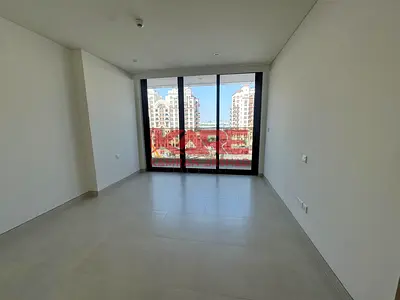 BRAND NEW STUDIO READY TO MOVE IN