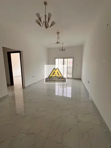 غرفتين وصاله شقه ممتازه مساحه كبيره سعر مناسب جدا موقع حيوي طوال اليوم
